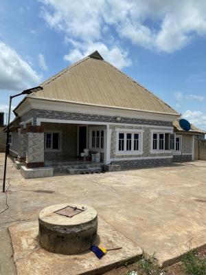 4 Bedroom  Bungalow with One Luck Up Shop, Irese Road Sagari Village, Akure, Ondo, Flat / Apartment for Sale