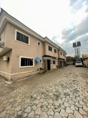 Spacious 3 Bedroom Available in Wuse 2, Wuse Zone 2, Zone 2, Wuse, Abuja, Terraced Duplex for Sale