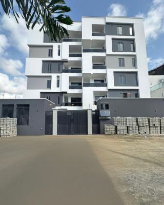 Nicely Built 3 Bedroom Maisonette with Gym and Bq, Lekki Phase 1, Lekki, Lagos, Flat / Apartment for Rent