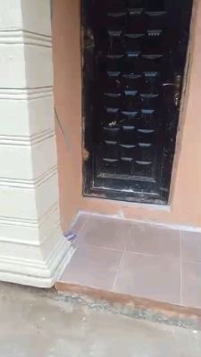 Standard N Executive  Room Self Contain, Akinbo Street, Makoko, Adekunle, Yaba, Lagos, Self Contain (single Rooms) for Rent