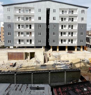 2 Bedroom Service and Spacious Apartment, Lekki Phase 1, Lekki, Lagos, Flat / Apartment for Sale
