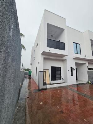 4 Bedroom Semi Detached Duplex, 2 Minutes Drive to The Road Akala Express Way, Ibadan, Oyo, Semi-detached Duplex for Sale