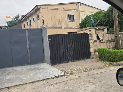 Vacant Semi Detached Duplex — Dolphin Estate, Ikoyi, Lagos