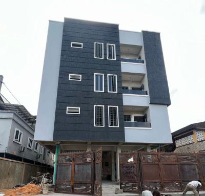 3 Bedroom Contemporary Building, Good Ambiance, Alagomeji, Yaba, Lagos, Flat / Apartment for Sale
