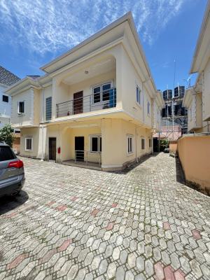 𝐌𝐀𝐈𝐍𝐓𝐀𝐈𝐍𝐄𝐃 3 𝐁𝐄𝐃𝐑𝐎𝐎𝐌 𝐀𝐏𝐀𝐑𝐓𝐌𝐄𝐍𝐓, 2nd Toll Gate, Lekki, Lekki Phase 2, Lekki, Lagos, Flat / Apartment for Rent