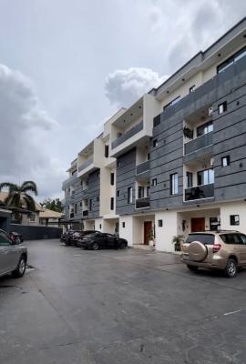 Spaciously Built 4 Bedroom Penthouse with Elevator and a Communal Pool, Ikeja Gra, Ikeja, Lagos, House for Sale
