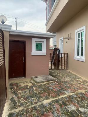 Standard 4 Bedroom Flat with Self Compound, Lekki County, Ikota, Lekki, Lagos, Flat / Apartment for Rent