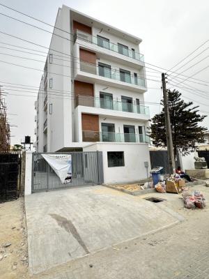 Regal 3 Bedroom Apartment with Rooftop, Pool and Elevator, Lekki Phase 1, Lekki, Lagos, Flat / Apartment for Sale