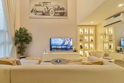 3 Bedroom  Comes  with Jacuzzi and Air Hockey Table with Pool, Victoria Island (vi), Lagos, Flat / Apartment Short Let
