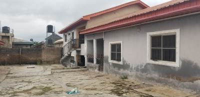 3 Bedroom Flat with Good Facilities, Airport Road, Alakia, Ibadan, Oyo, Flat / Apartment for Rent