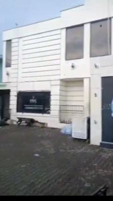 Lounge, Restaurant and Event Center with a Swimming Pool, Off Adeola Odeko Street, Victoria Island (vi), Lagos, Restaurant / Bar for Rent