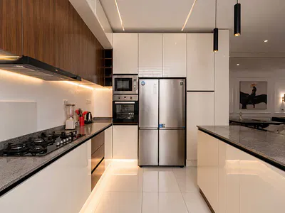 Chic 2 Bedrooms with Pool & Gym
