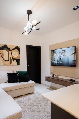 Tastefully Furnished 1bedroom Apartment, Lekki Phase 1, Lekki Phase 1, Lekki, Lagos, Flat / Apartment Short Let