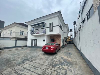 a Spacious and Neat 2 Bedroom on The Ground Floor, Lekki Phase 1, Lekki, Lagos, Flat / Apartment for Rent