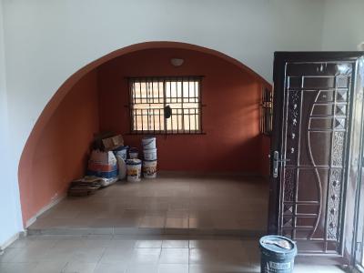 Clean 3 Bedrooms Flat, Fatoki, Off Isuti Road, Igando, Alimosho, Lagos, Flat / Apartment for Rent