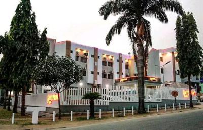 96 Rooms Hotel with 8 Shops 14 Office Suites 2 Halls, 2 Restaurants, Zone 6, Wuse, Abuja, Hotel / Guest House for Sale