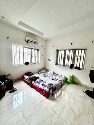 a Spacious Room in a Shared Duplex with Free Parlour, Stillwater Garden Estate, Ikate-lekki, Ikate, Lekki, Lagos, Flat / Apartment for Rent