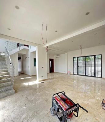 Massive 5 Bedroom Fully Detached with a Rooftop Terrace, Lekki Phase 1, Lekki, Lagos, Detached Duplex for Sale