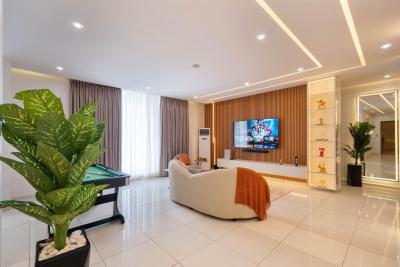 3bedroom Waterfront Apartment   with Swimming Pool, Snooker and Table, Victoria Island (vi), Lagos, Flat / Apartment Short Let