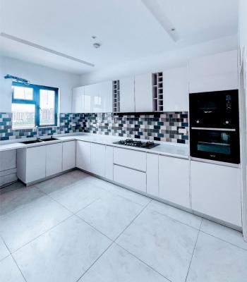 Newly Built and Serviced with 24/7 Power Supply 2 Bedroom En-suite Fla, Victoria Island (vi), Lagos, Flat / Apartment for Rent