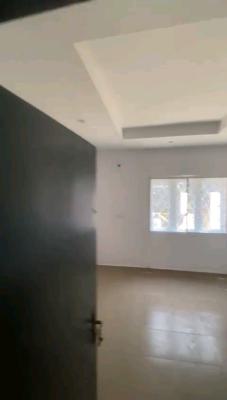 a Very Standard and Decent 2 Bedroom, Upstairs & Ground Floor, Anthony, Maryland, Lagos, Flat / Apartment for Rent