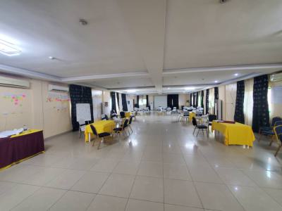 82 Rooms  Hotel Fully Functioning with Full Activities, Off Admiralty Way, Lekki Phase 1, Lekki, Lagos, Hotel / Guest House for Sale