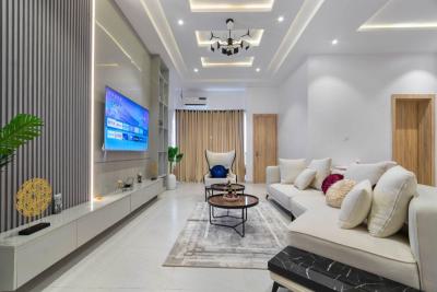 Luxury 2 Bedroom Apartment with Rooftop Pool., Lekki Phase 1, Lekki, Lagos, Flat / Apartment Short Let