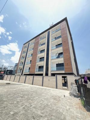 Super Luxury 3 Bedroom Maisonette, Lekki Phase 1, Lekki, Lagos, Flat / Apartment for Sale