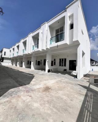 Fully-serviced 3-bed Terrace Sited Within a Quiet Estate, Orchid Road, Lekki, Lagos, Terraced Duplex for Rent
