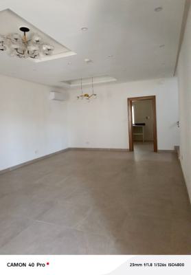 Clean 3bed Flat in an Estate in Chevron, Chevron, Lekki, Lagos, Flat / Apartment for Rent
