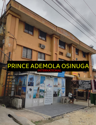 Detached Building on a Major Road, Ikorodu Road Lagos, Fadeyi, Shomolu, Lagos, Commercial Property for Sale