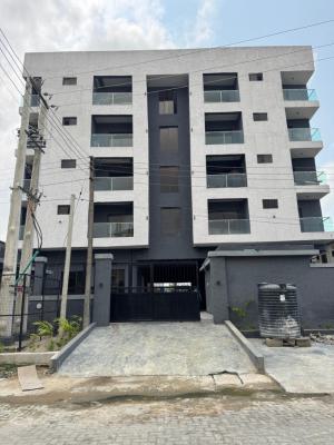Spacious  2  Bedroom Apartment, Lekki Phase 1, Lekki Phase 1, Lekki, Lagos, Flat / Apartment for Sale
