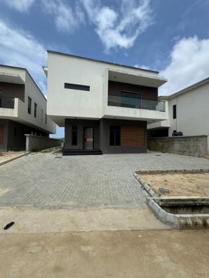 Luxury 5 Bedroom Fully Detached House with Bq in a Mini Estate, Lekki Phase 1, Lekki, Lagos, Detached Duplex for Sale