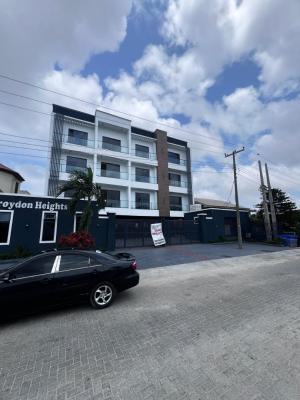 Well Built 2 Bedroom Apartment, Lekki Phase 1, Lekki, Lagos, Flat / Apartment for Sale