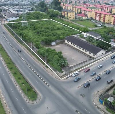 Prime Expanse of Land (17,000 Sqm), Surulere, Lagos, Mixed-use Land for Sale