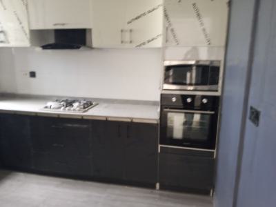 2bed Room, Off Adminraly Way Lekki Phase1, Lekki, Lagos, Flat / Apartment for Rent