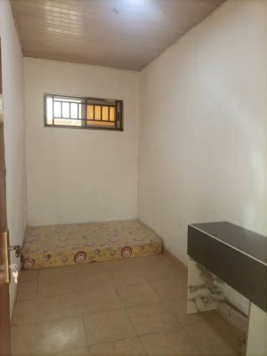 Spacious Boys Quarters, Admiralty Way, Lekki Phase 1, Lekki, Lagos, Mini Flat (room and Parlour) for Rent