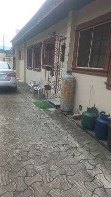 Clean 4 Bedroom Bungalow, Modupe Johnson Off Adeniran Ogunsanya, Surulere, Lagos, Detached Bungalow for Sale