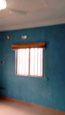 3 Bedroom Flat, Ebute Metta East, Yaba, Lagos, Flat / Apartment for Rent