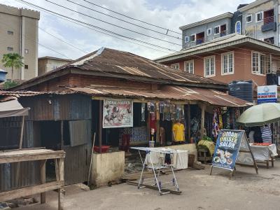 Dilapidating Bungalow Bungalow on a Strategic Location, Carter Street Off Ogui Road, Enugu, Enugu, Detached Bungalow for Sale