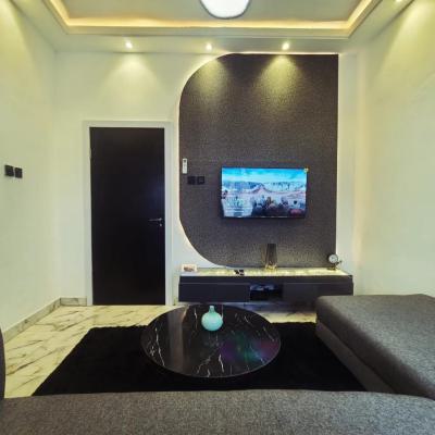 3bedroom Terrace Waterfront with Ps5, Bathtub  Mini Bar, Swimming P, Ikeja Gra, Ikeja, Lagos, Flat / Apartment Short Let
