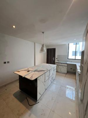 3 Bedroom Flat Wit Bq, Lekki Phase 1, Lekki, Lagos, Flat / Apartment for Rent