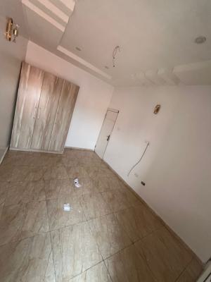 Spacious Single Room in a Shared Duplex, Lekki, Lagos, Flat / Apartment for Rent