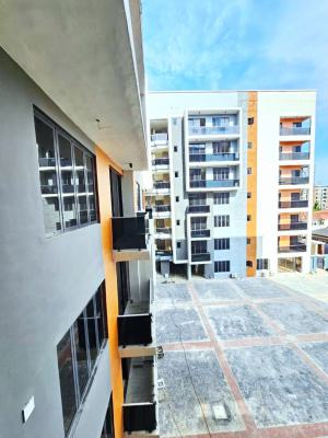 Spacious 3-bedroom Apartment, Lekki Phase 1, Lekki, Lagos, Flat / Apartment for Sale