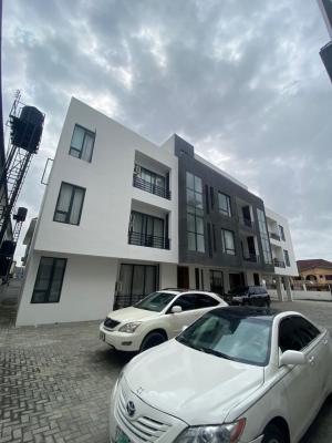 an Exquisite 2 Bedroom Penthouse, Agungi, Lekki, Lagos, Flat / Apartment for Rent