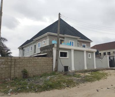 a Block of Flats with 2units of 3bedroom and 2units of 2bedroom, Alhaji Ibrahim Obeitor Rd, Awoyaya, Ibeju Lekki, Lagos, Flat / Apartment for Sale