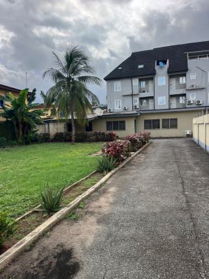 3 Bedroom Bungalow Self Compound Available in Ikeja Commercial Or Res, Ikeja, Lagos, Office Space for Rent