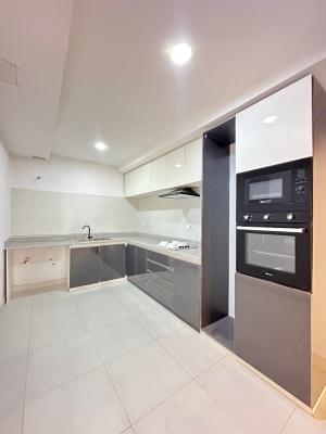 Spacious 2 Bedroom Apartment + Pool, Elevator and Gym, Less Than 5 Minutes Drive From The Palms Shopping Mall, Lekki Phase 1, Lekki, Lagos, House for Sale