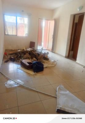 3bedroom Flat in a Cool Area Surulere, Off Adelabu, Surulere, Lagos, Flat / Apartment for Rent