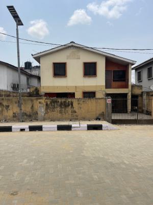 a Solid Renovatable Property in an Interlocked Environment, Off Ogunlana Drive Surulere, Ogunlana, Surulere, Lagos, Block of Flats for Sale